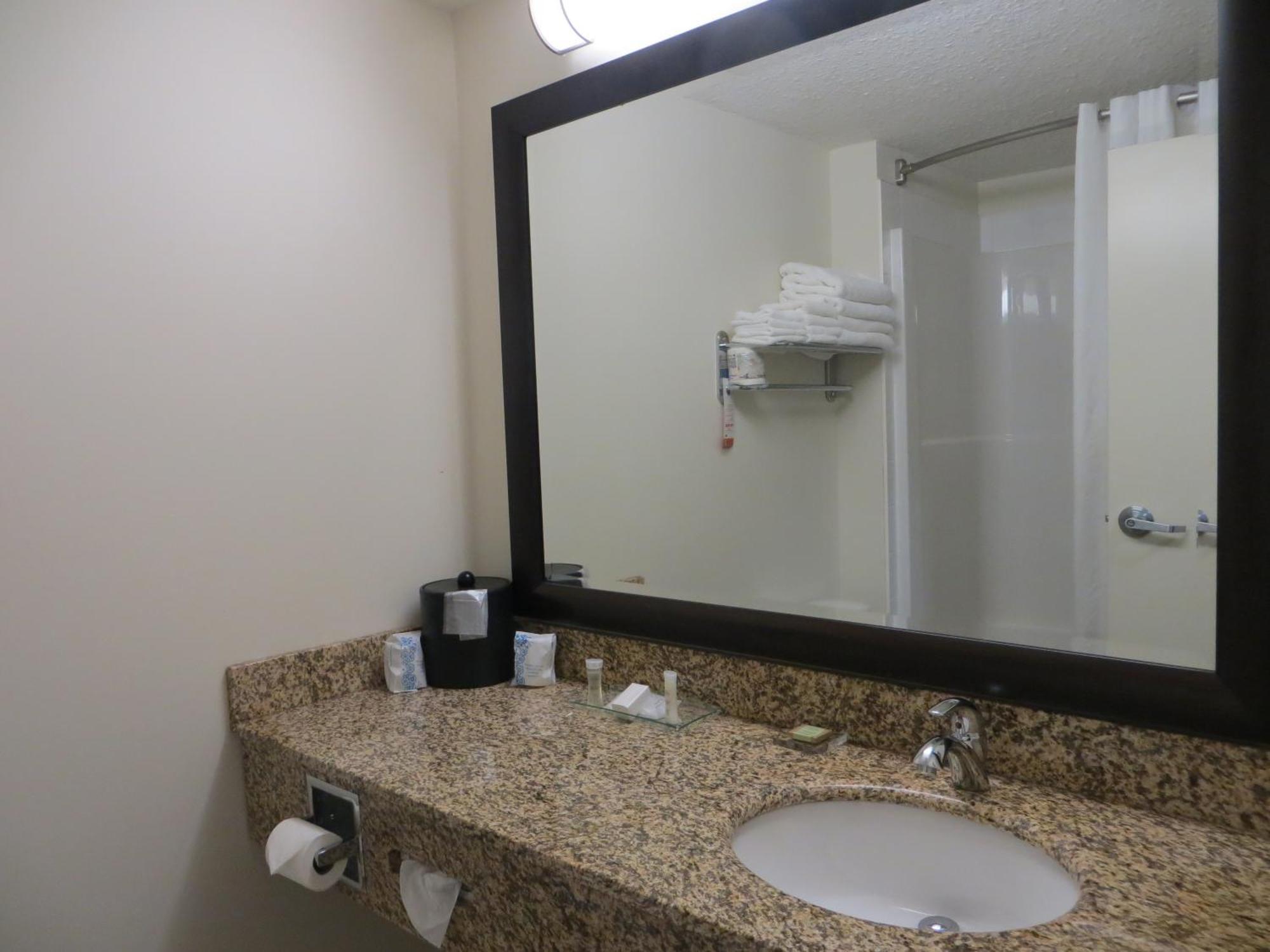 Super 8 By Wyndham Sherwood Park/Edmonton Area Chambre photo