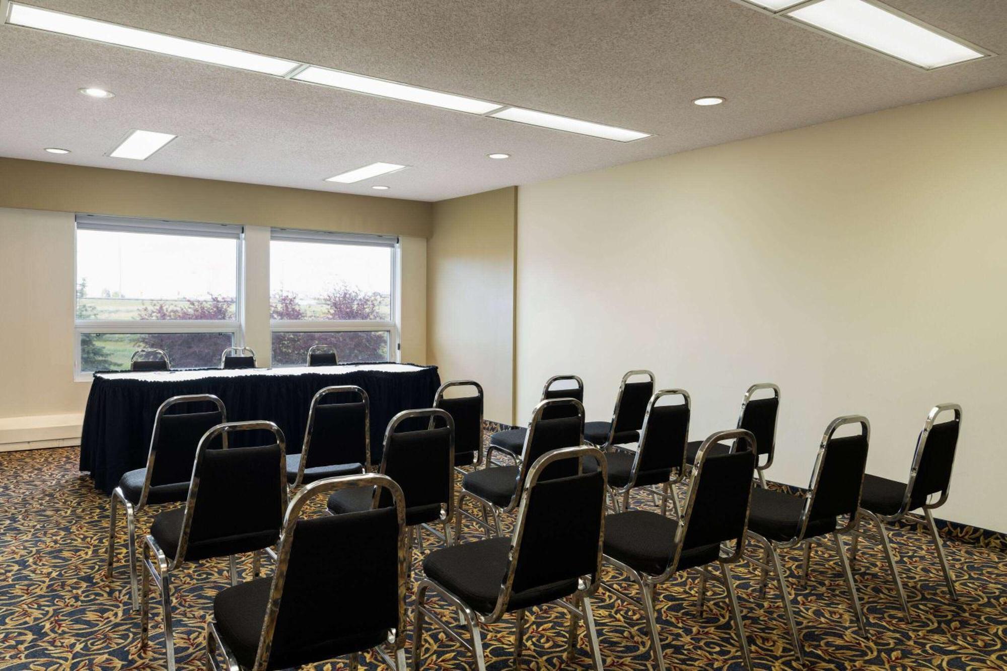 Super 8 By Wyndham Sherwood Park/Edmonton Area Extérieur photo