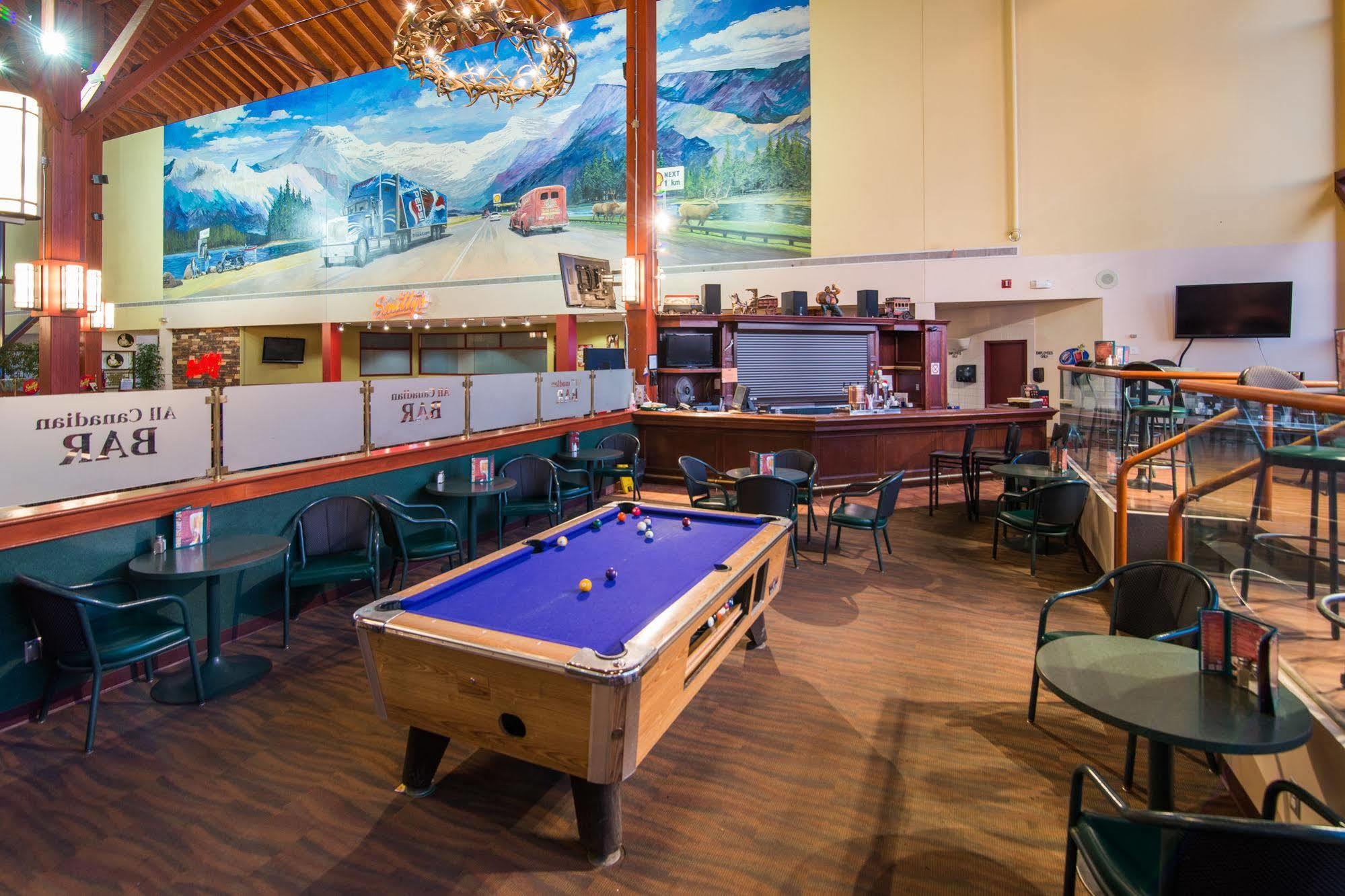 Super 8 By Wyndham Sherwood Park/Edmonton Area Extérieur photo